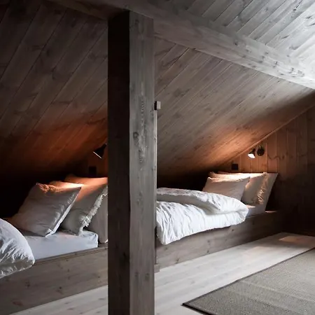 Chalet Luxurious 5-bedroom Mountain With Sauna, Panoramic Views, And Two Full Bathrooms *