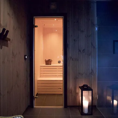 Luxurious 5-bedroom Mountain With Sauna, Panoramic Views, And Two Full Bathrooms * Stranda (More og Romsdal)