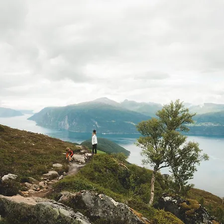 Luxurious 5-bedroom Mountain With Sauna, Panoramic Views, And Two Full Bathrooms Chalé *