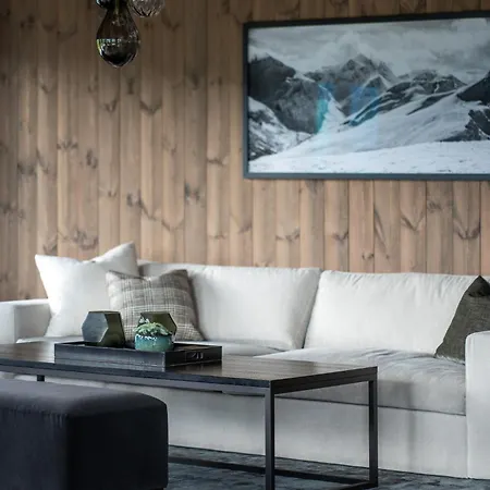 Luxurious 5-bedroom Mountain With Sauna, Panoramic Views, And Two Full Bathrooms Chalé Stranda (More og Romsdal)