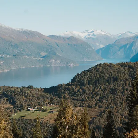 Luxurious 5-bedroom Mountain With Sauna, Panoramic Views, And Two Full Bathrooms Chalet Stranda (More og Romsdal)