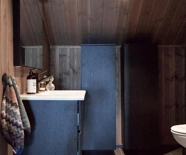 Luxurious 5-bedroom Mountain With Sauna, Panoramic Views, And Two Full Bathrooms *