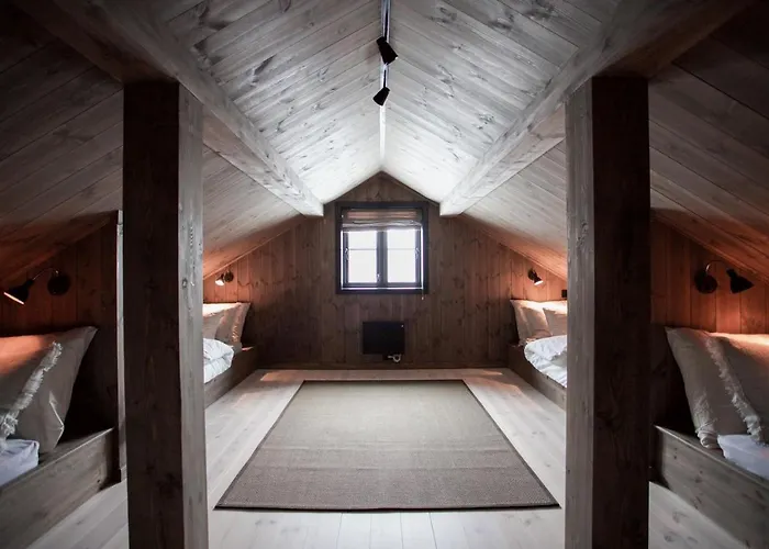 Luxurious 5-bedroom Mountain With Sauna, Panoramic Views, And Two Full Bathrooms *