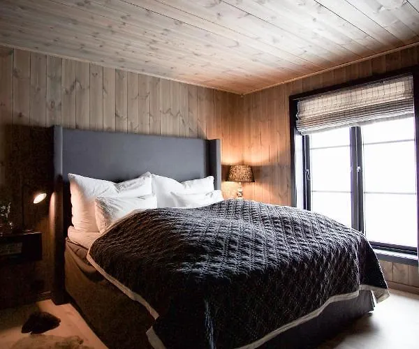 Chalet Luxurious 5-bedroom Mountain With Sauna, Panoramic Views, And Two Full Bathrooms *