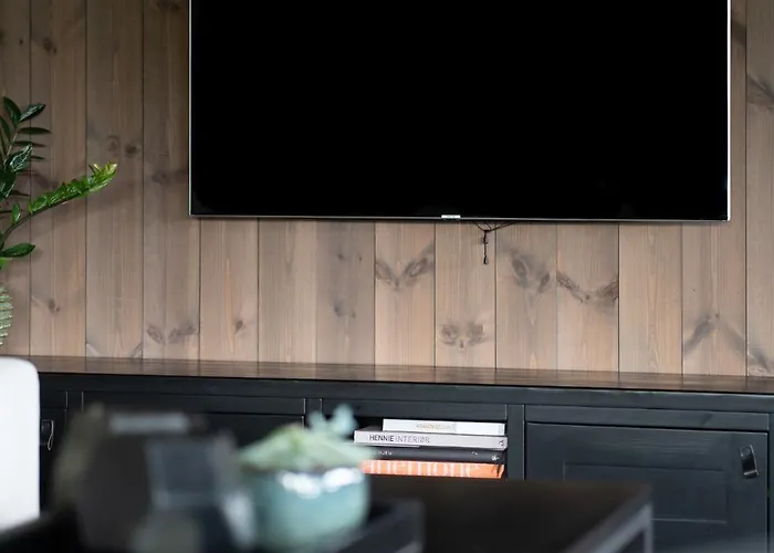 Luxurious 5-bedroom Mountain With Sauna, Panoramic Views, And Two Full Bathrooms Stranda (More og Romsdal)