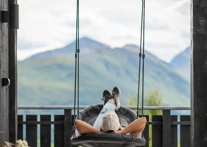 Luxurious 5-bedroom Mountain With Sauna, Panoramic Views, And Two Full Bathrooms * Stranda (More og Romsdal)