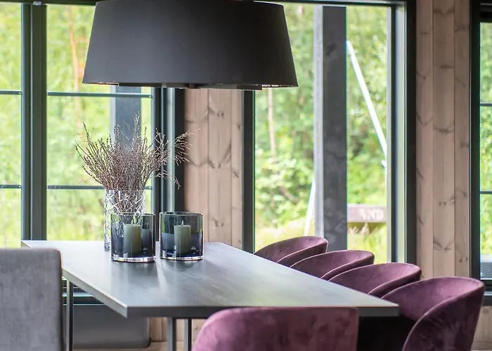 Luxurious 5-bedroom Mountain With Sauna, Panoramic Views, And Two Full Bathrooms